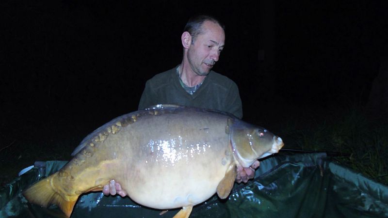 April: Rob Ellis 45lb 6oz PB